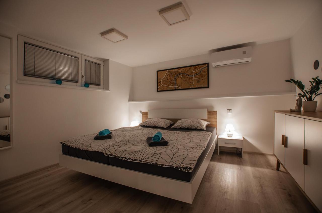 Cozy Little Apartments Ig Bagian luar foto