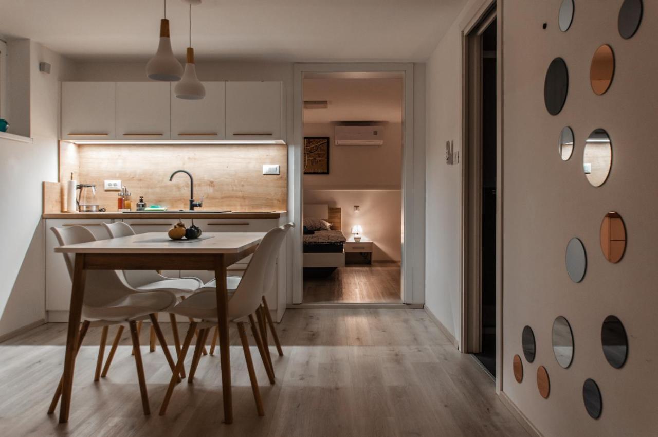 Cozy Little Apartments Ig Bagian luar foto