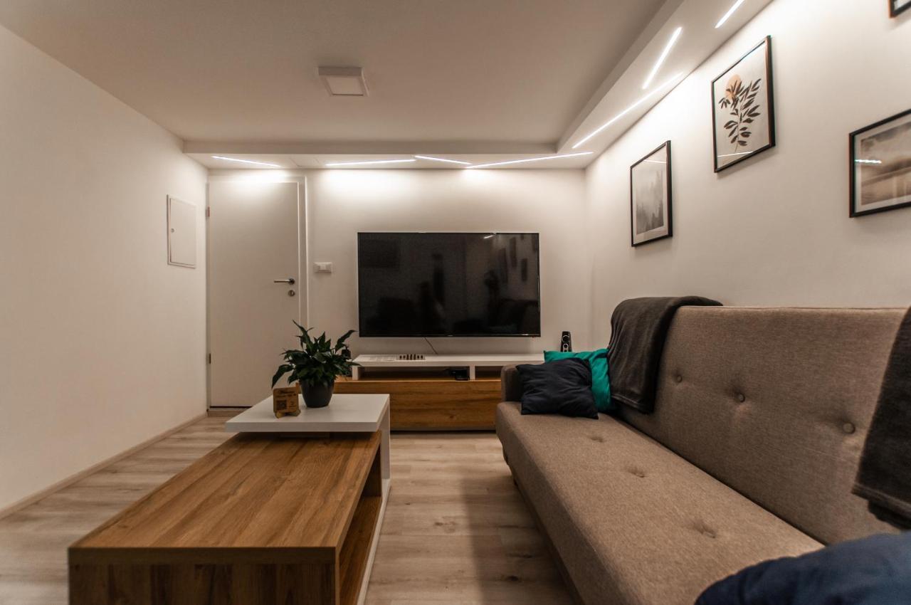 Cozy Little Apartments Ig Bagian luar foto